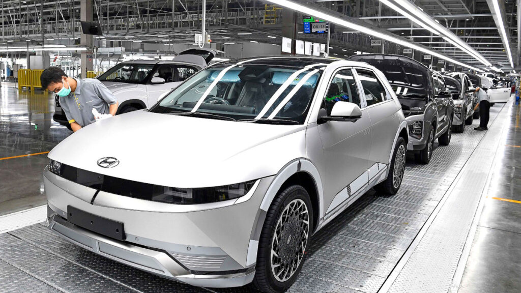 eco-used-car-demand-surge-tesla-ioniq-2026 (4)