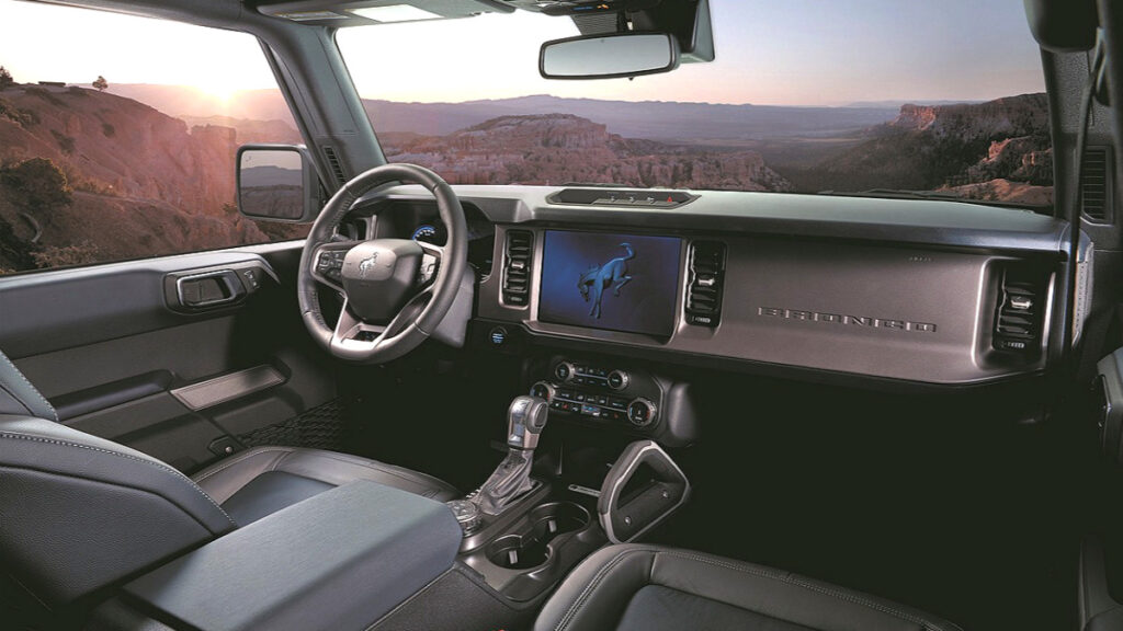 ford-recalls-1-74-million-vehicles-rearview-camera-defect (4)