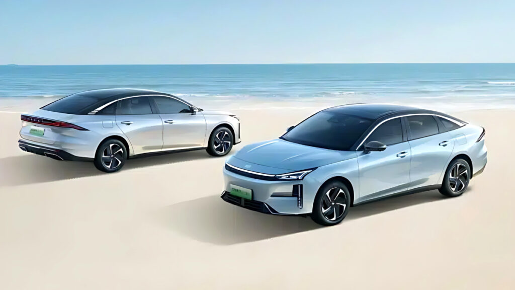 geely-galaxy-l6-emi-phev-sedan-1729-man-won-2000km (3)