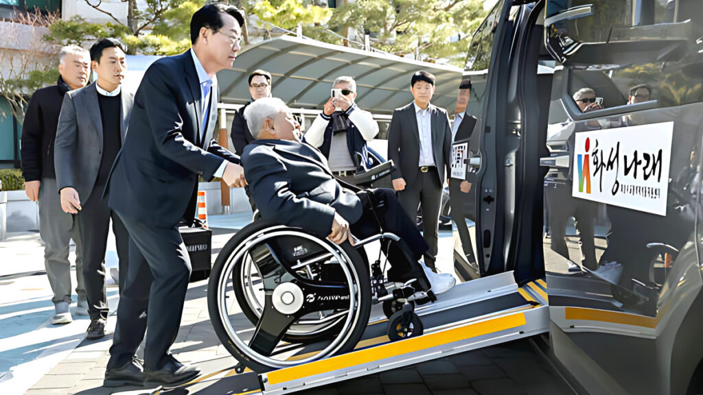 hwaseong-city-kia-pv5-wheelchair-accessible-vehicle-first-in-korea (4)