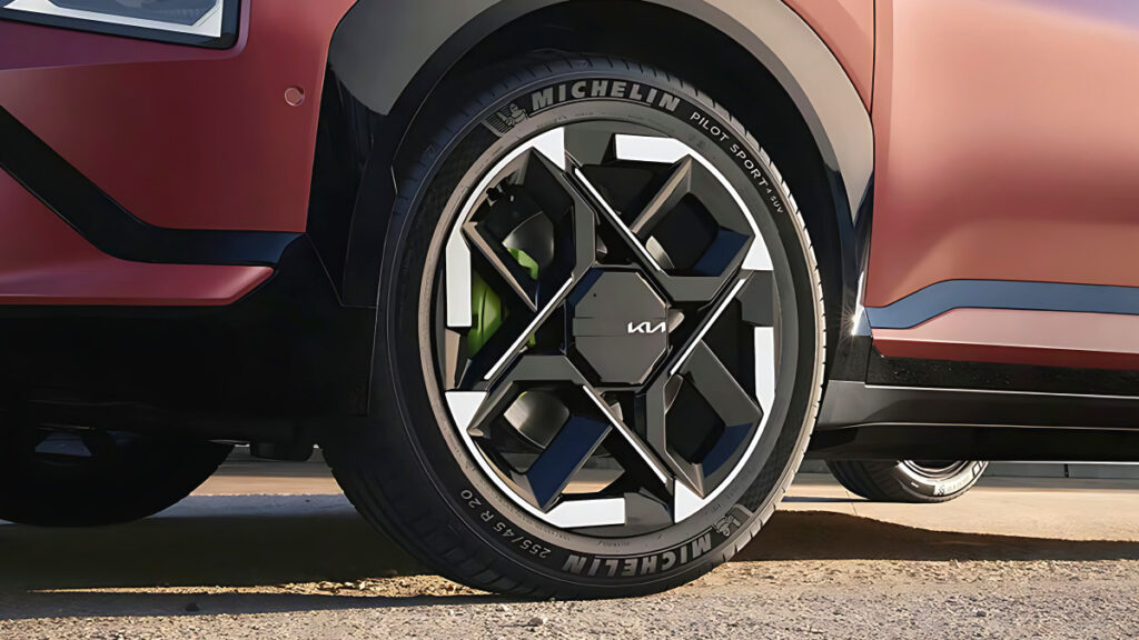 kia-ev5-gt-kaja-march-car-of-the-month (3)