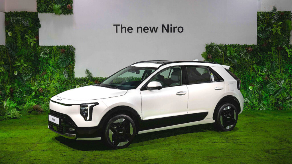 kia-the-new-niro-launch-hybrid-suv-fuel-efficiency (2)