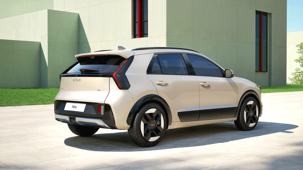 kia-the-new-niro-launch-hybrid-suv-fuel-efficiency (5)