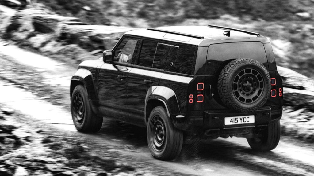 land-rover-defender-octa-black-launch-2026 (6)