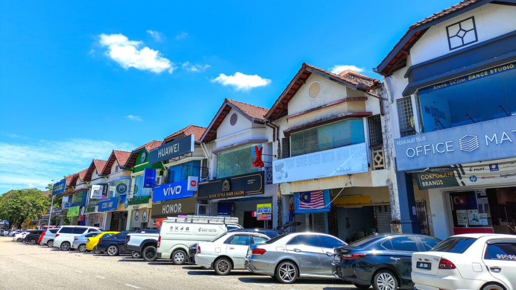 middle-east-war-southeast-asia-ev-surge (2)