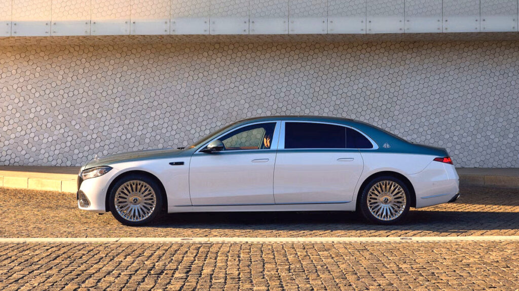 new-mercedes-maybach-s-class-2026-world-premiere-v8-ai (1)