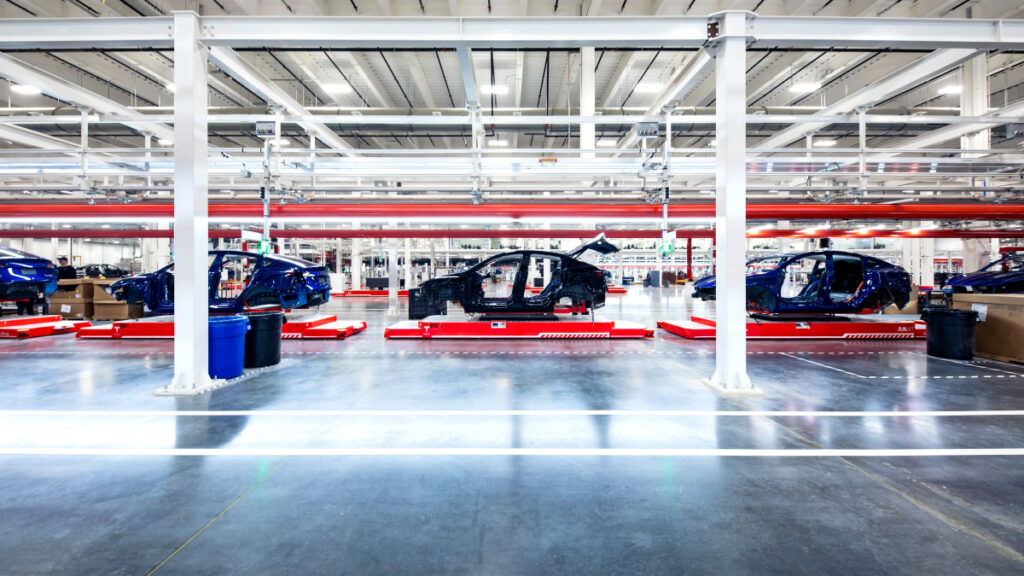 tesla-leads-ev-supply-chain-sustainability-toyota-honda-lag (4)