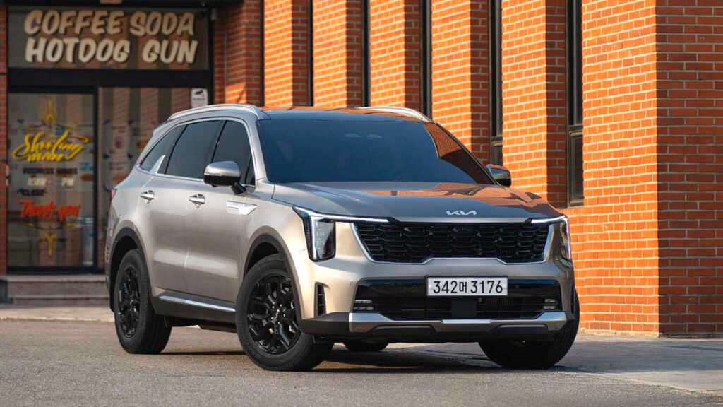 used-ev-hybrid-search-surge-oil-price-hike-2026 (5)