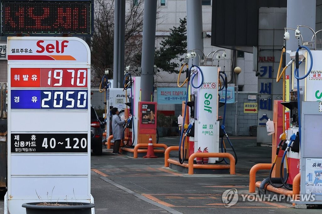 oil-price-ceiling-effect-reversed-gas-stations-200 (4)