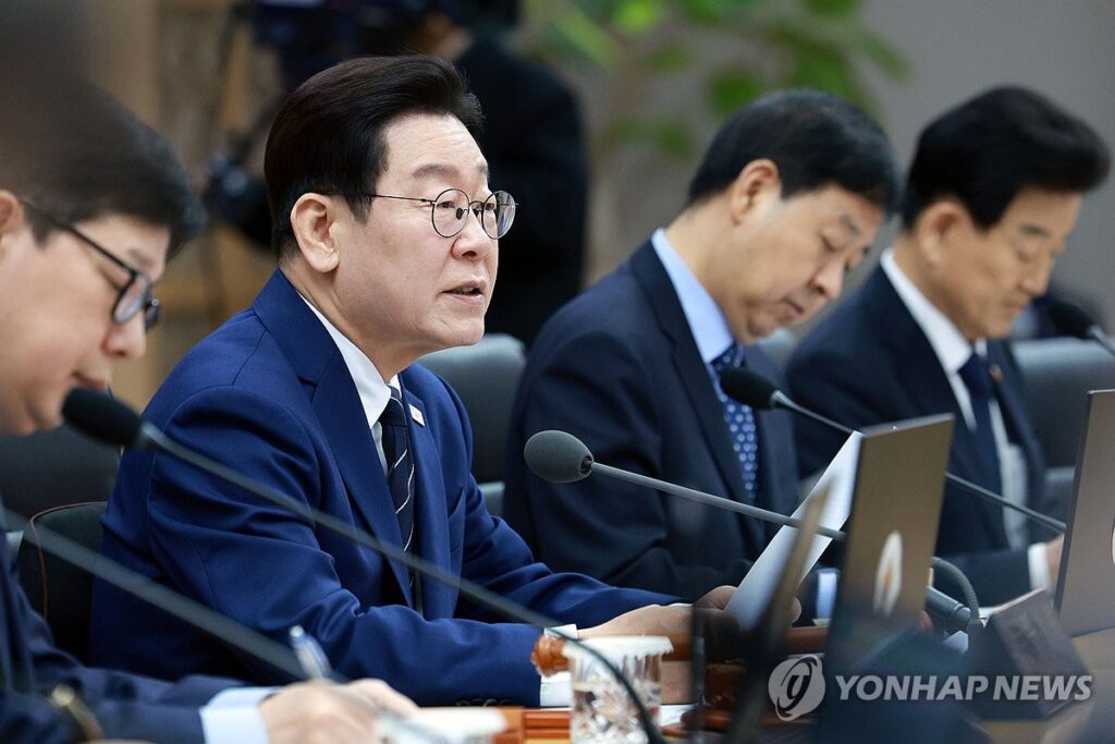 car-traffic-rationing-energy-crisis-hormuz-war-budget-2026 (4)