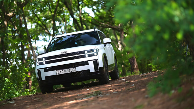 hyundai-santafe-530-discount-april-promotion-2026 (1)