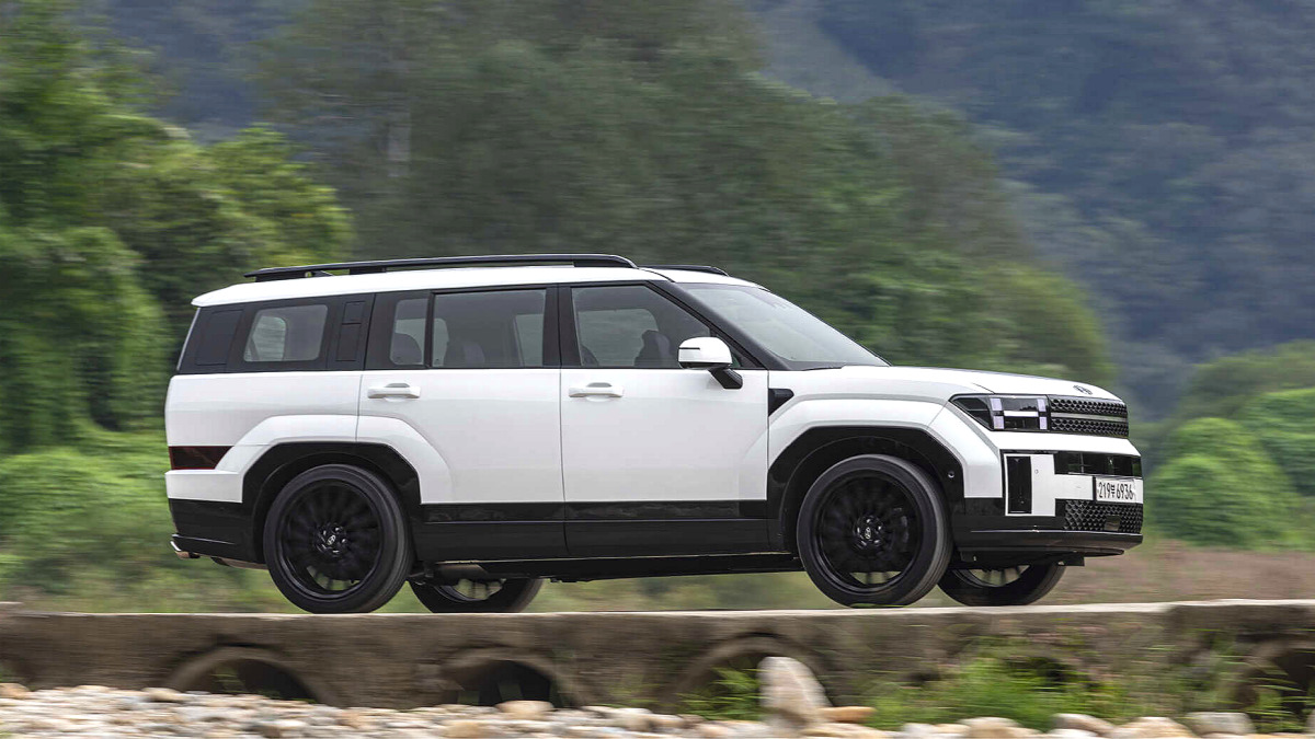 hyundai-santafe-530-discount-april-promotion-2026 (2)