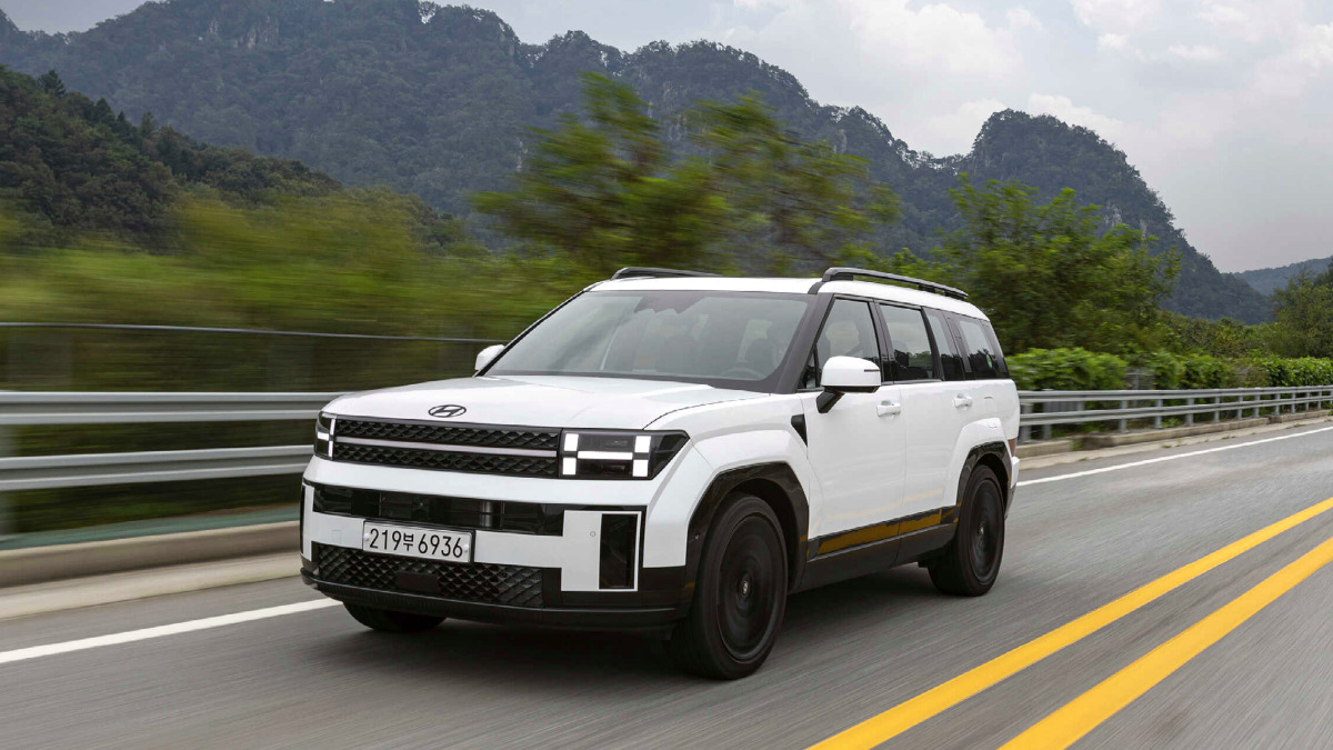 hyundai-santafe-530-discount-april-promotion-2026 (4)