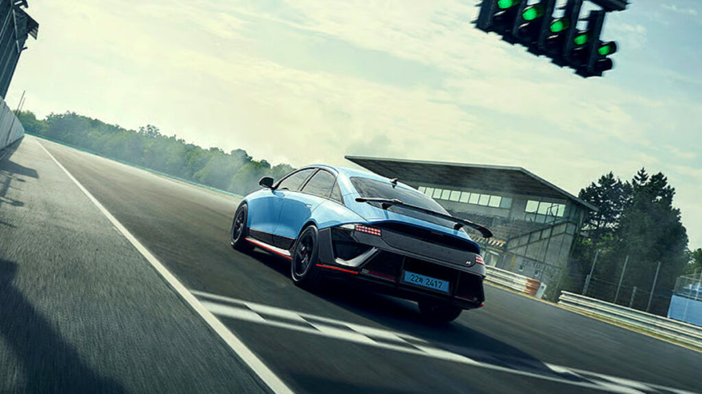 ioniq-6-n-world-performance-car-2026-world-car-awards (6)