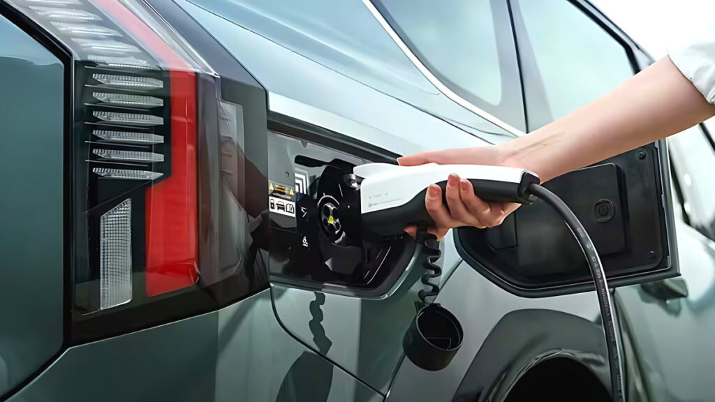 kia-ev9-global-awards-relay-autobildbolvo-iihs-euroncap (1)