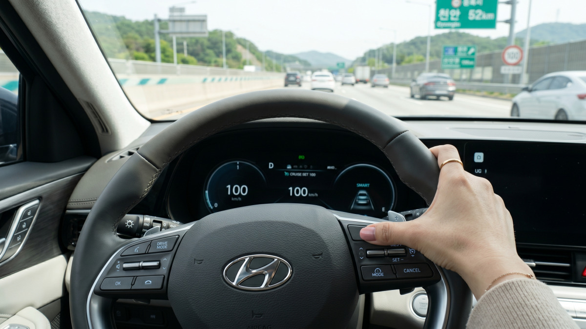 신차 크루즈 컨트롤 사용 금지 장면